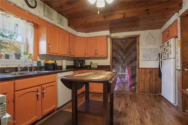 154 Lowell AVE, Youngstown, OH 44512