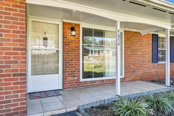 4654 Desi RD, Roanoke, VA 24017