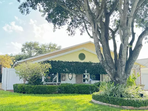 476 SW 1st ST, Boca Raton, FL 33432