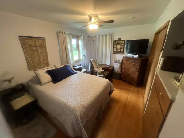 90 St Joseph St, Markesan, WI 53946