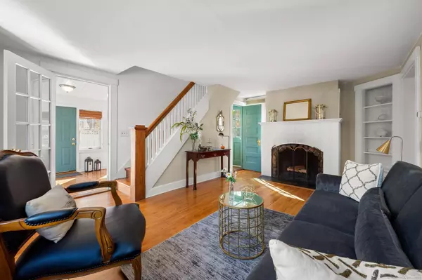 16 North Main Street, Essex, CT 06426