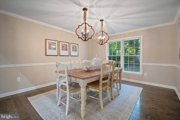 6742 SURREYWOOD LN, Bethesda, MD 20817