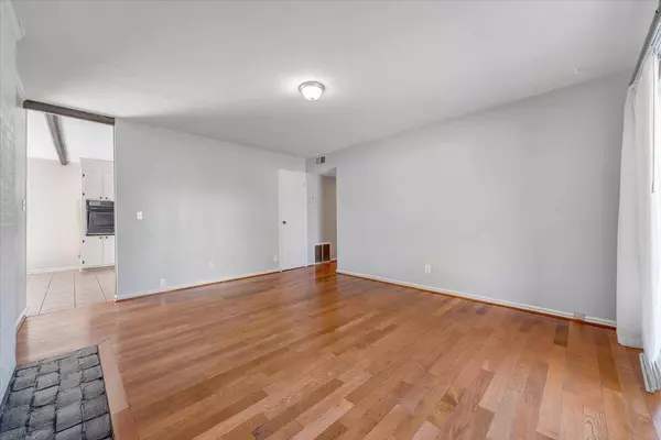 4654 Desi RD, Roanoke, VA 24017