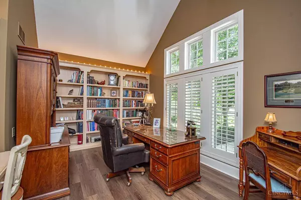 1248 Courtyard Pl, Centerville, OH 45458