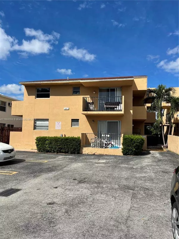 1241 NW 6 St #5, Miami, FL 33125