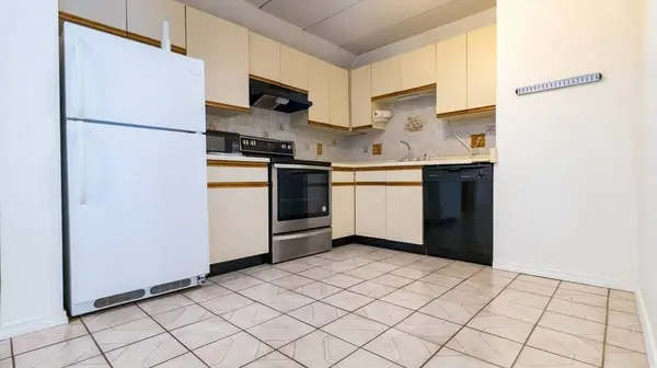 133 Franklin St #201, Stoneham, MA 02180