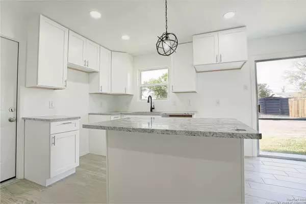 139 MEADOW VALLEY ST, San Antonio, TX 78227