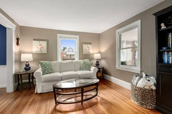 12 Fern St, Chelmsford, MA 01824