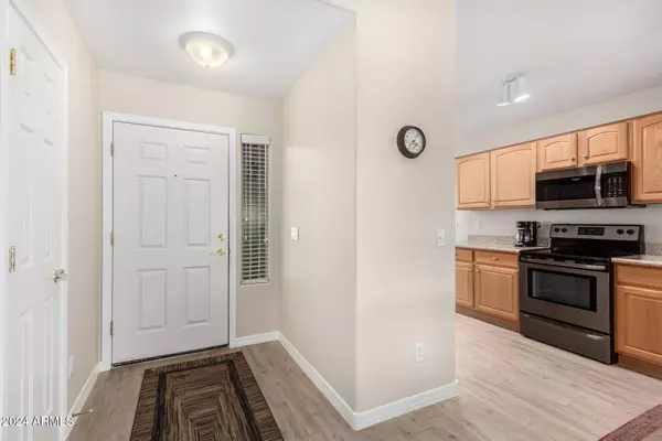 3529 E HAZELTINE Way, Chandler, AZ 85249