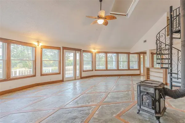 1498 Blanton Hill Road, Whitewright, TX 75491