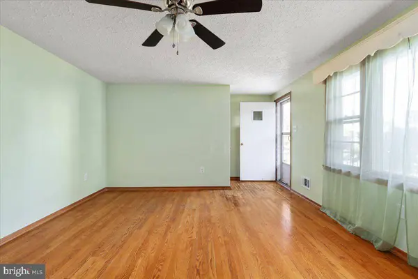 909 PENNSYLVANIA AVE, Winchester, VA 22601