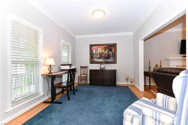 4204 Cove CT, High Point, NC 27265