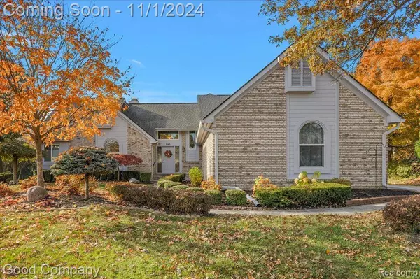 995 ELMSMERE Drive, Northville, MI 48167