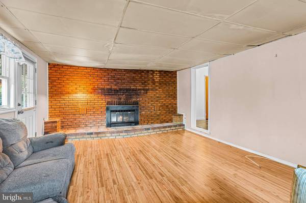 329 MAY AVE, Woodbury, NJ 08096