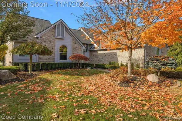 995 ELMSMERE Drive, Northville, MI 48167