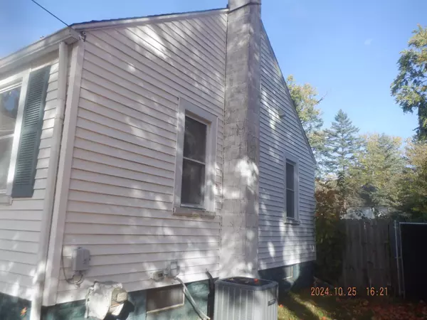 1504 Woodrow Drive, Kalamazoo, MI 49048