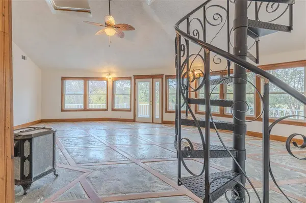 1498 Blanton Hill Road, Whitewright, TX 75491