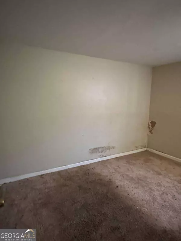 1276 Pineglen DR, Riverdale, GA 30296