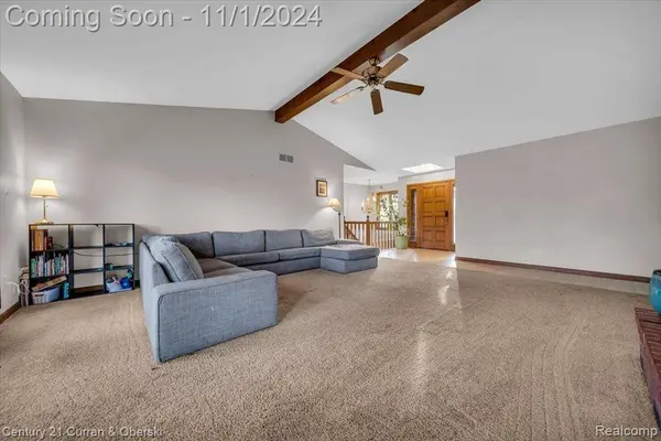 1581 S HICKORY RIDGE Road, Milford, MI 48380