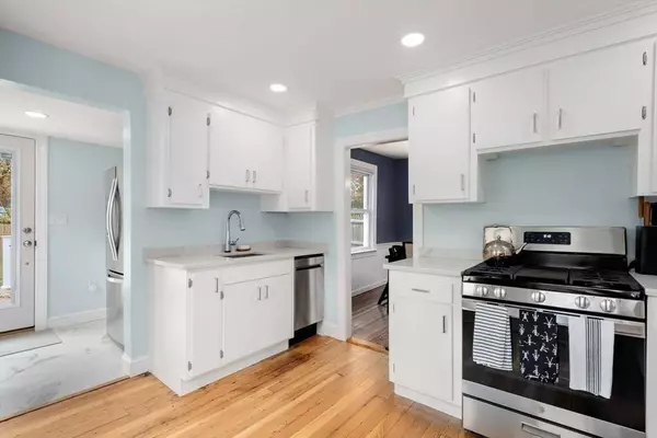 12 Fern St, Chelmsford, MA 01824