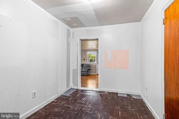 329 MAY AVE, Woodbury, NJ 08096