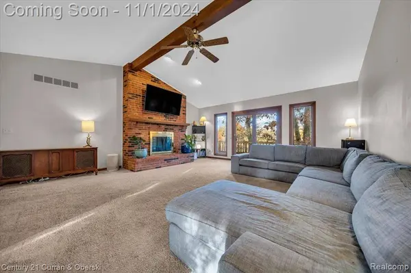 1581 S HICKORY RIDGE Road, Milford, MI 48380