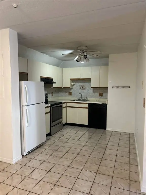 133 Franklin St #201, Stoneham, MA 02180