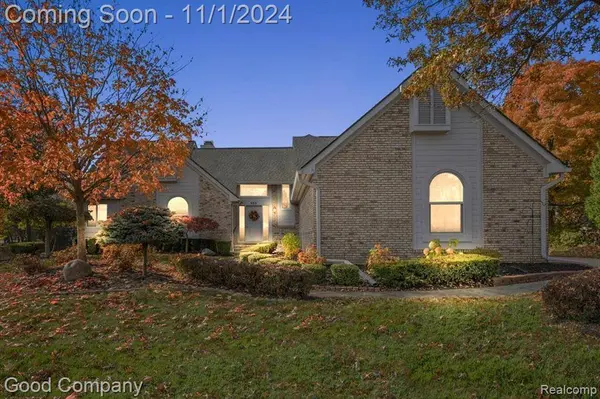 995 ELMSMERE Drive, Northville, MI 48167