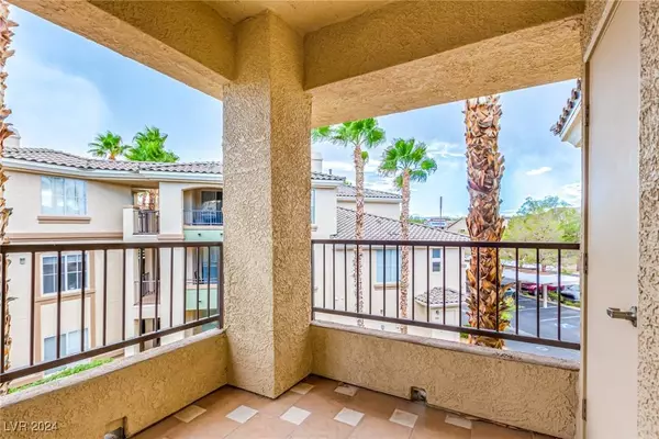 7147 S Durango Drive #304, Las Vegas, NV 89113