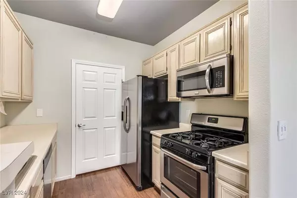 7147 S Durango Drive #304, Las Vegas, NV 89113