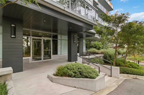 4009 Rainbow Hill Lane #504, Saanich, BC V8X 0B3