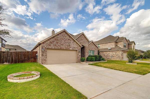 1404 Champ Way, Crowley, TX 76036