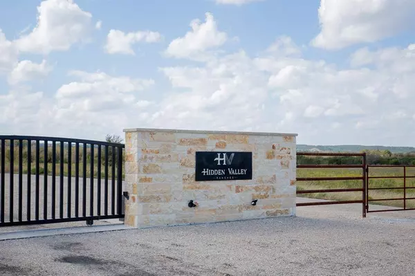 1584 Hidden Oaks Trail, Glen Rose, TX 76690