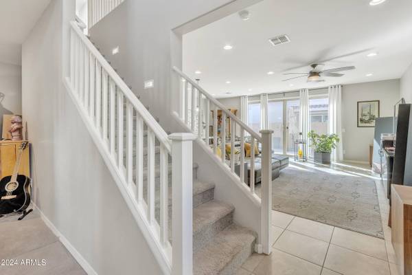 9734 E AXLE Avenue, Mesa, AZ 85212