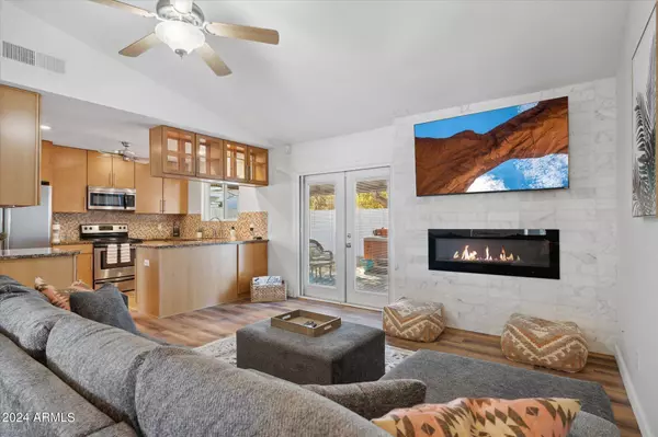 6351 E WALTANN Lane, Scottsdale, AZ 85254