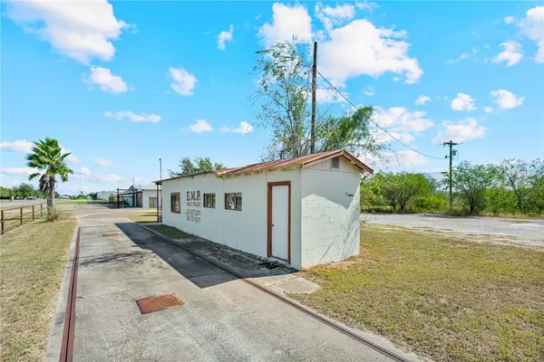 1065 S Smith, Hebbronville, TX 78361