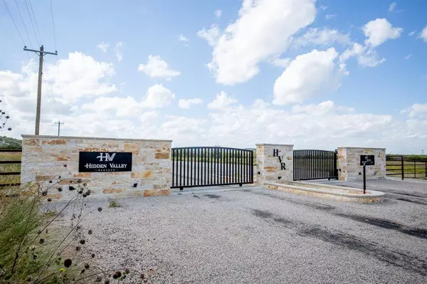 1584 Hidden Oaks Trail, Glen Rose, TX 76690