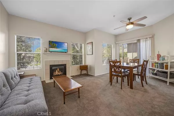 232 Gallery WAY, Tustin, CA 92782