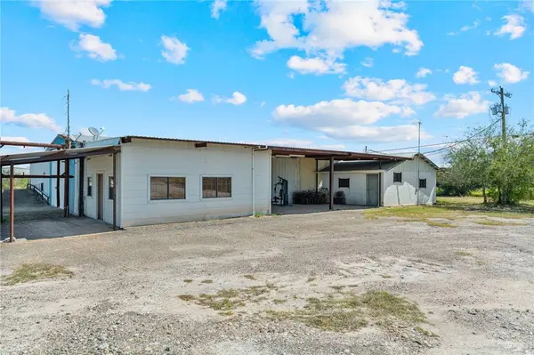 1065 S Smith, Hebbronville, TX 78361