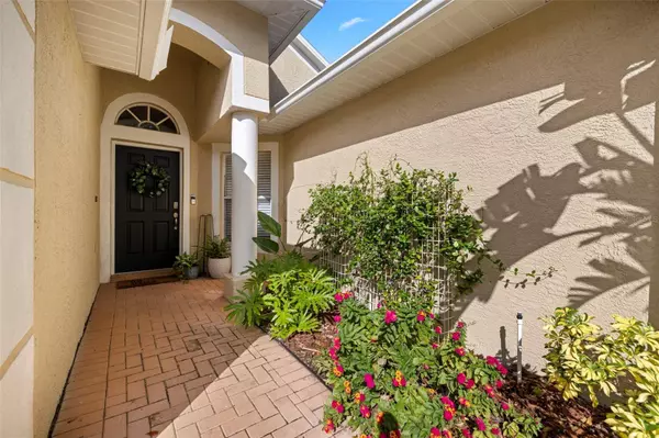 1314 LAKE SHORE RANCH DR, Seffner, FL 33584