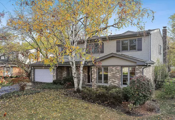 1739 Ivy LN, Northbrook, IL 60062