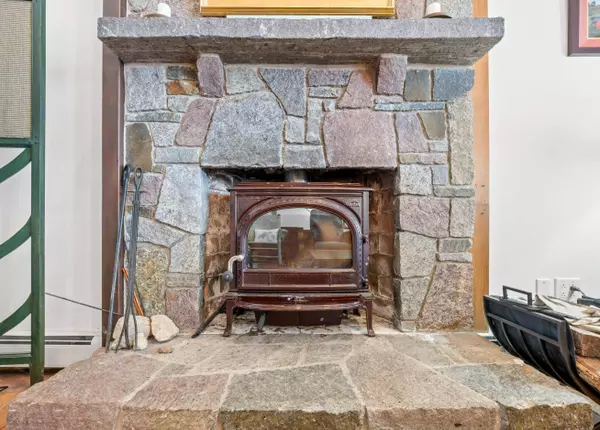 4 Evergreen AVE, Harpswell, ME 04079