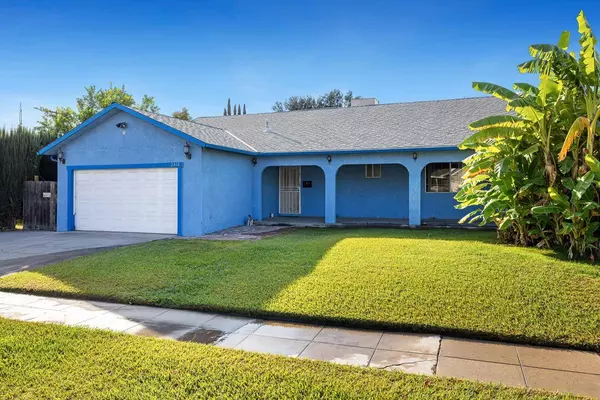 2418 E Santa Ana Avenue, Fresno, CA 93726