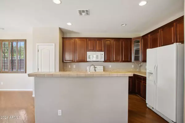 25733 W HAZEL Drive, Buckeye, AZ 85326