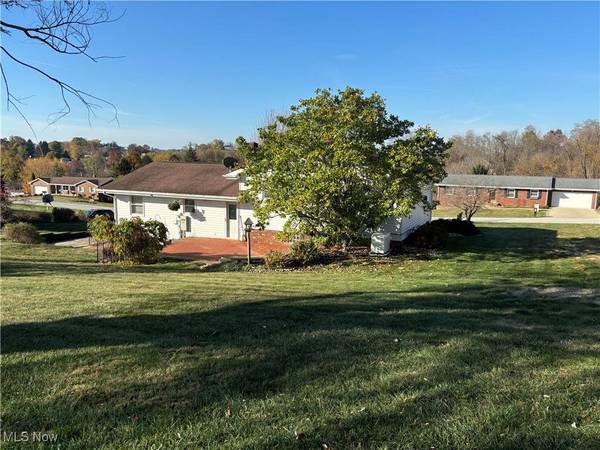 69899 The Meadows, St. Clairsville, OH 43950