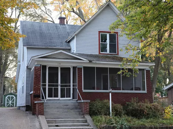 176 W 10th, Holland, MI 49423