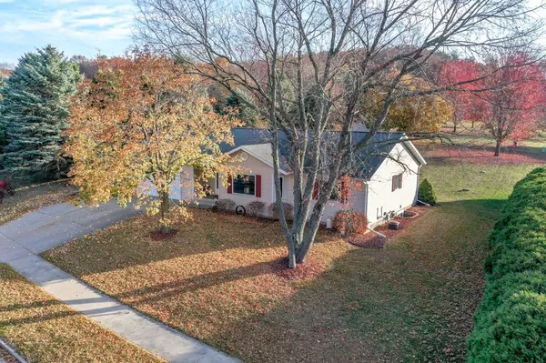 2006 Winfield Drive, Reedsburg, WI 53959