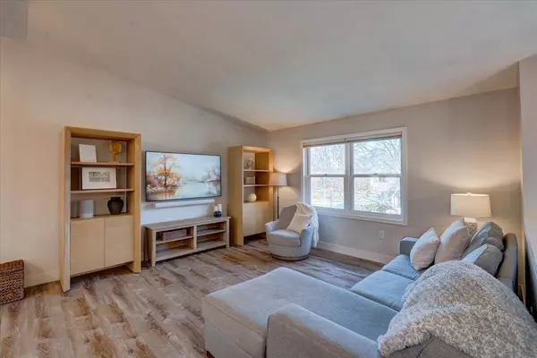 6225 Camino Way, Madison, WI 53719