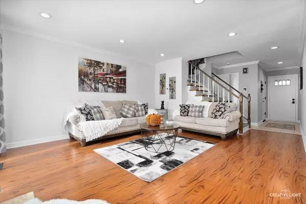 1136 BRIARCLIFFE BLVD, Wheaton, IL 60189