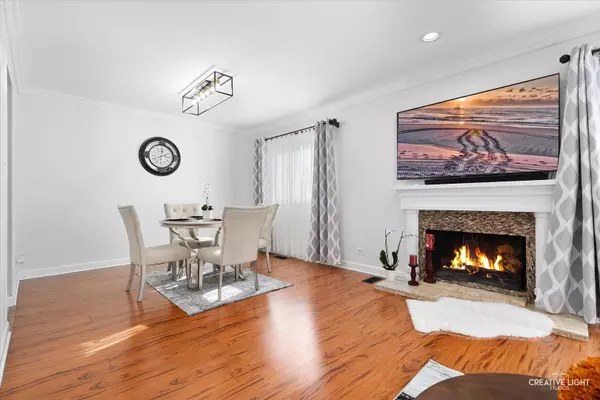 1136 BRIARCLIFFE BLVD, Wheaton, IL 60189